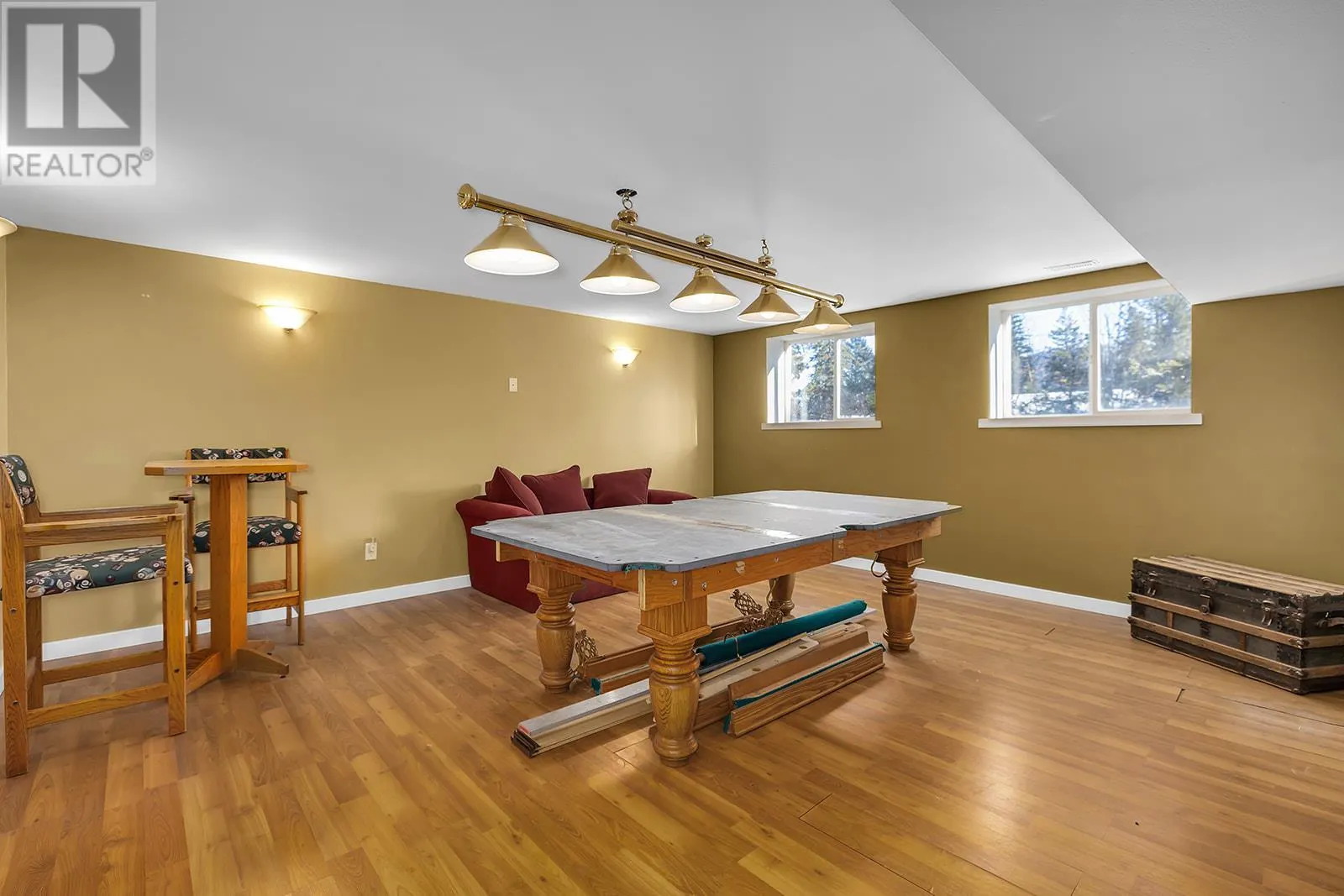 7992 Falcon Ridge Crescent
