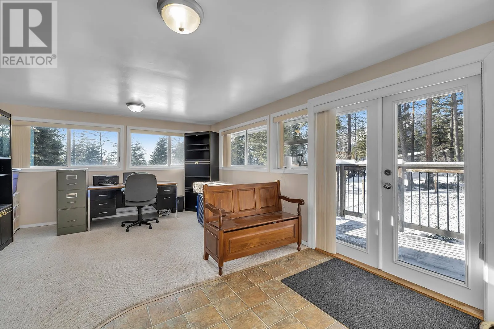 7992 Falcon Ridge Crescent