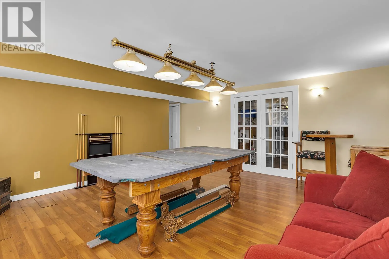 7992 Falcon Ridge Crescent