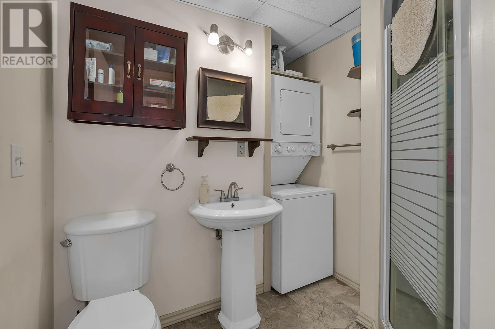 7992 Falcon Ridge Crescent