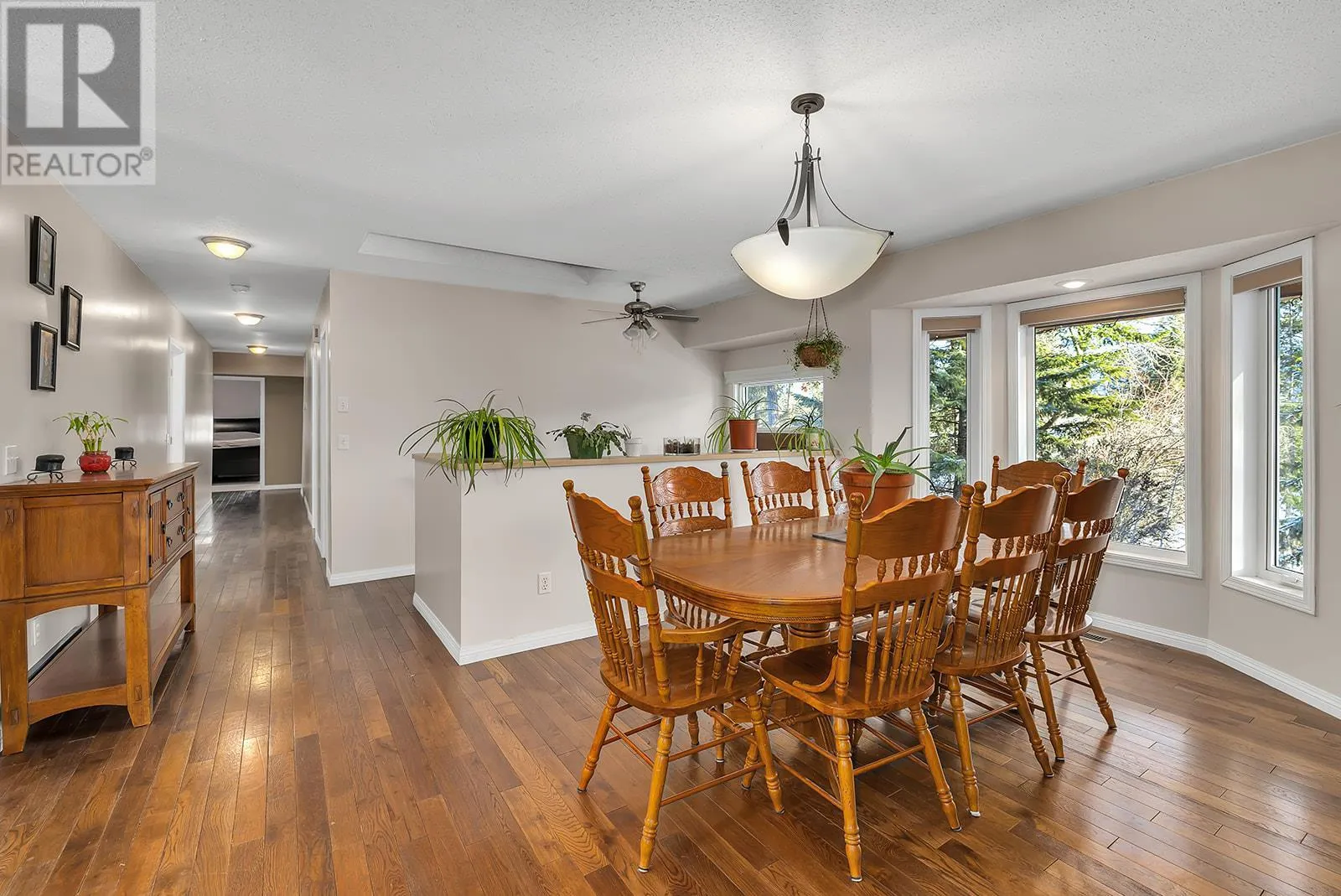 7992 Falcon Ridge Crescent