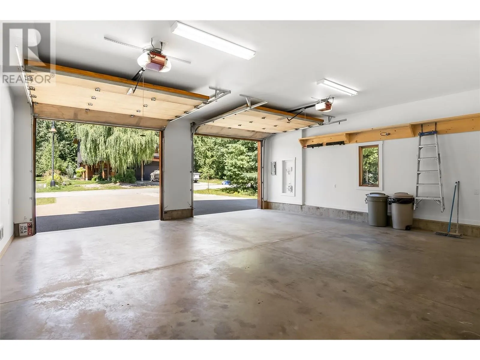 2077 Mountain Gate Road