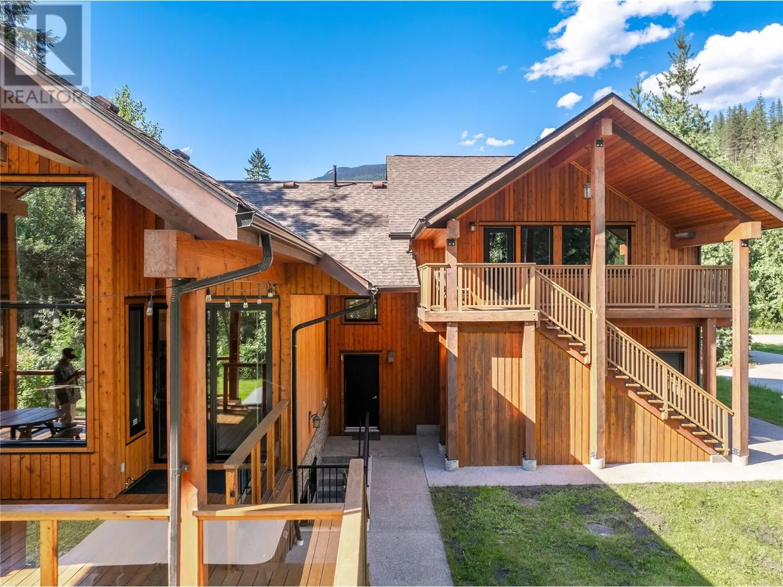 2077 Mountain Gate Road