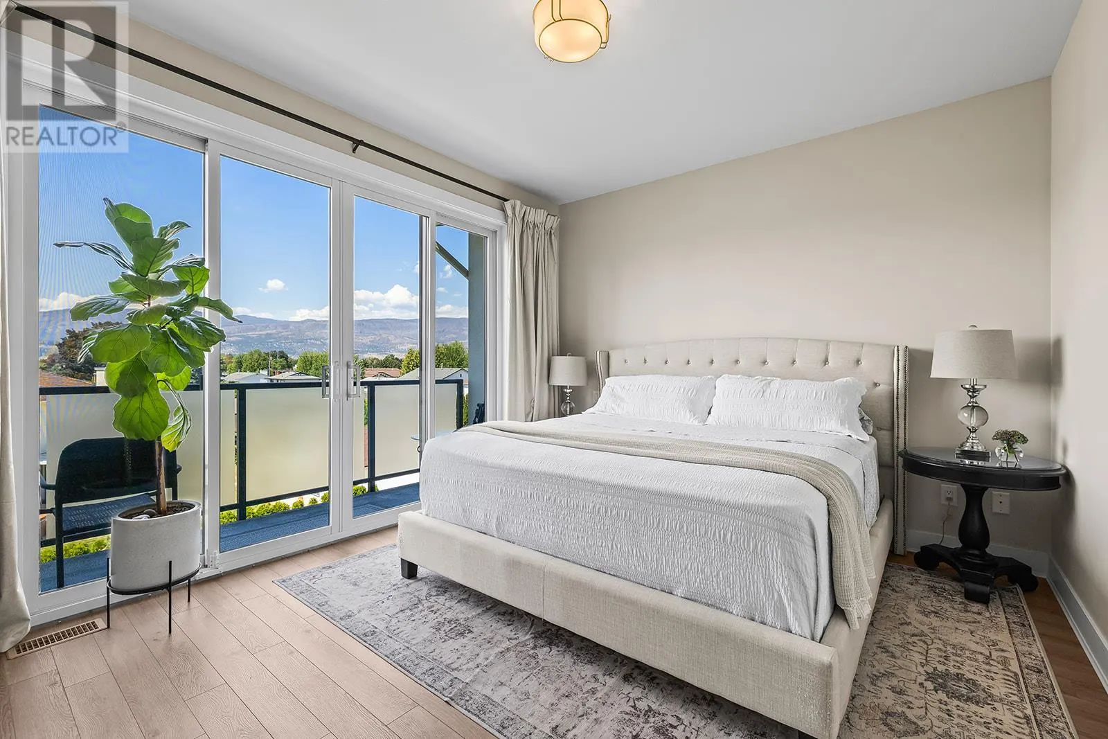 1102 Cameron Avenue Unit# 14