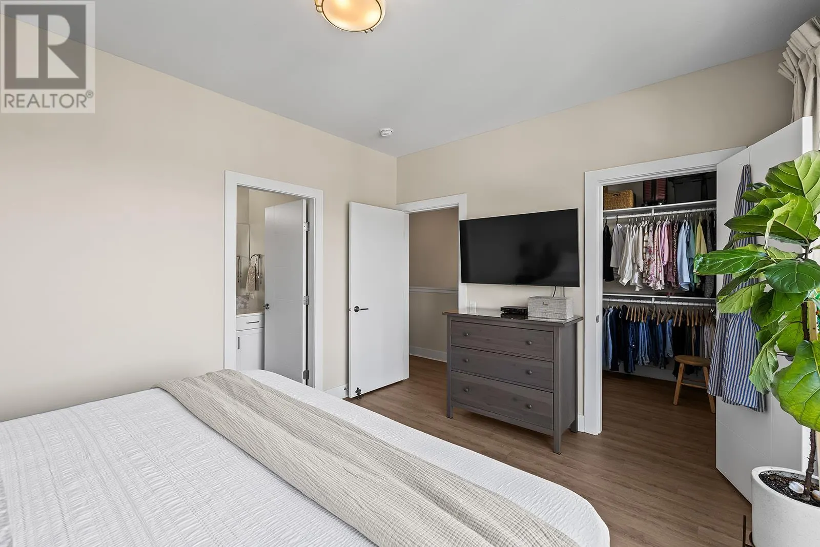 1102 Cameron Avenue Unit# 14