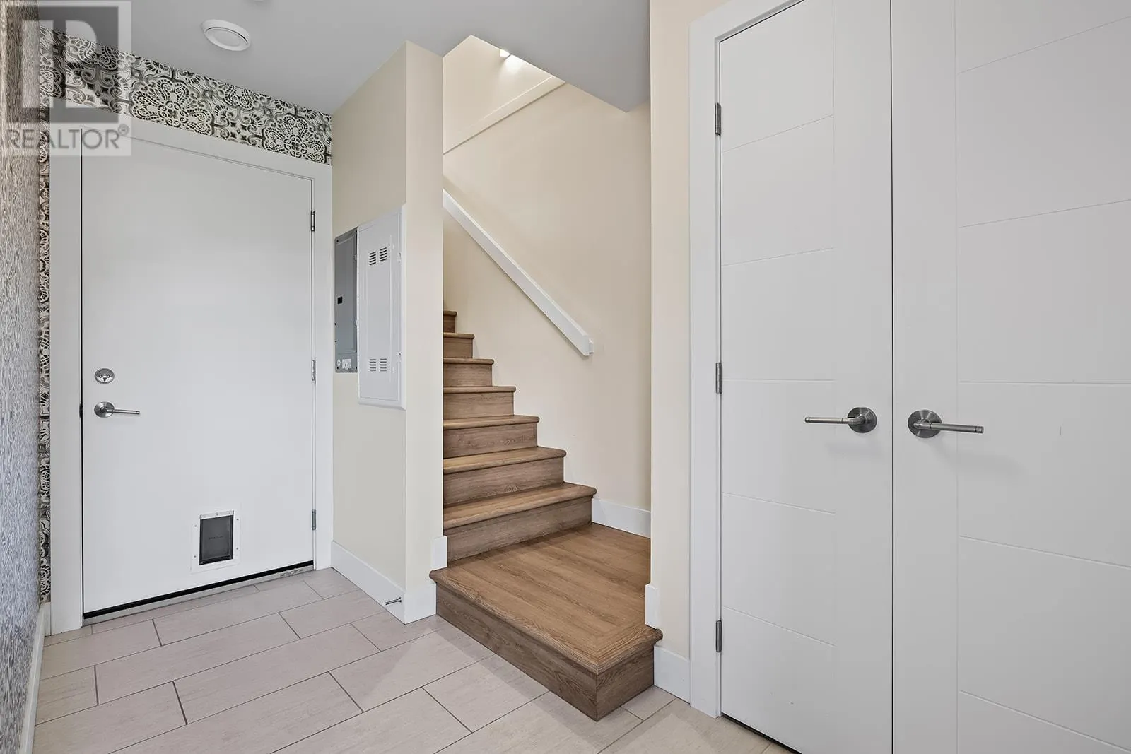 1102 Cameron Avenue Unit# 14