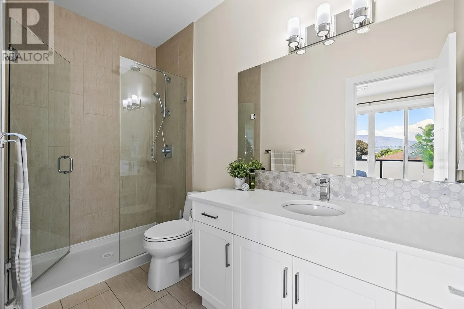 1102 Cameron Avenue Unit# 14