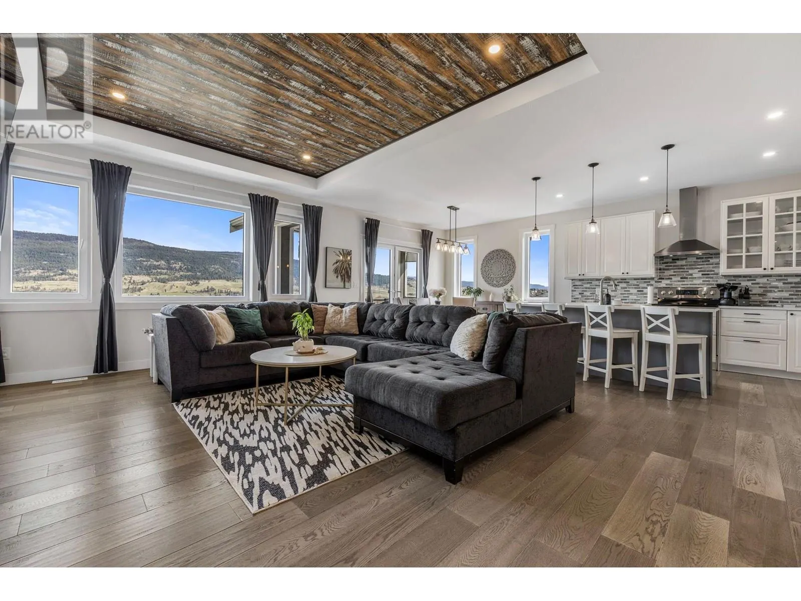 13158 Lake Hill Drive
