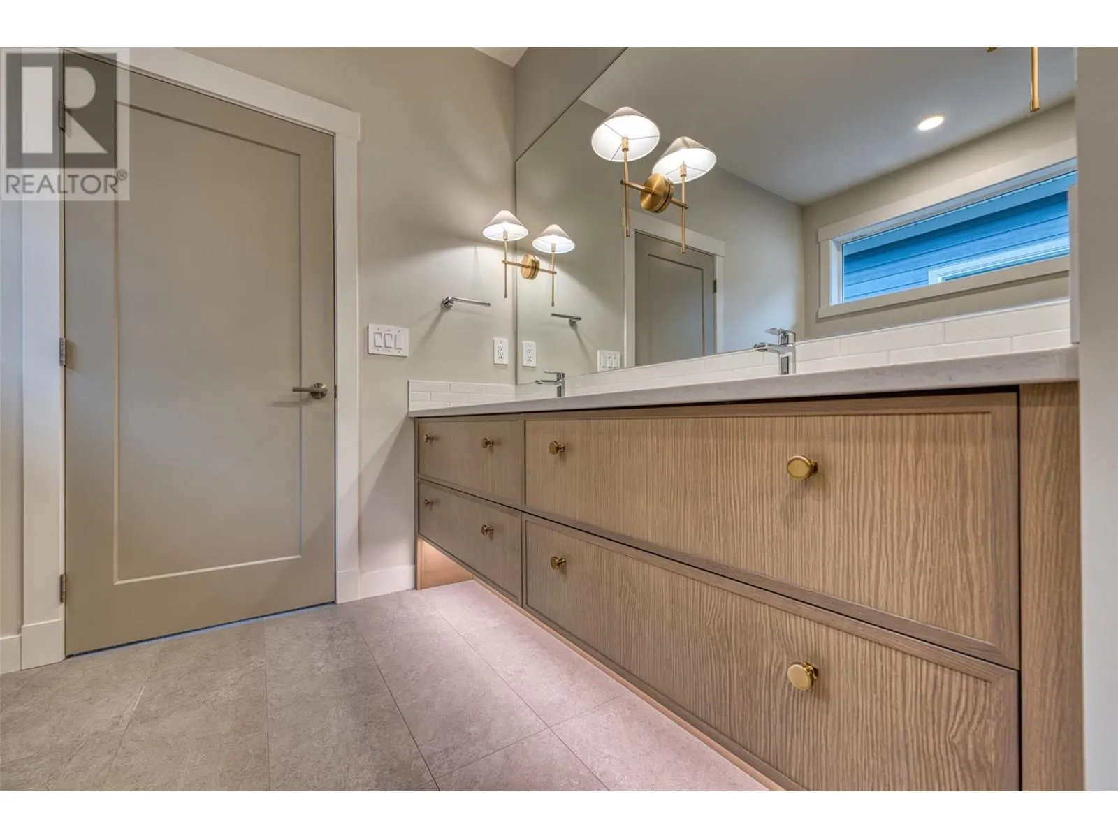 7760 Okanagan Landing Road Unit# 121 Lot# 24