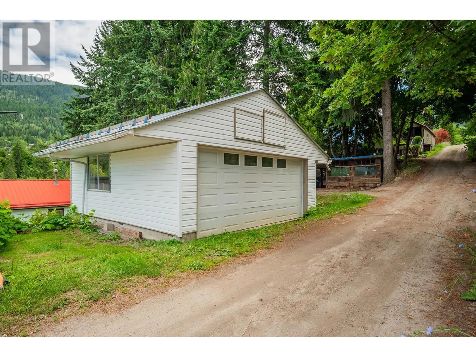 1518 Slocan Street