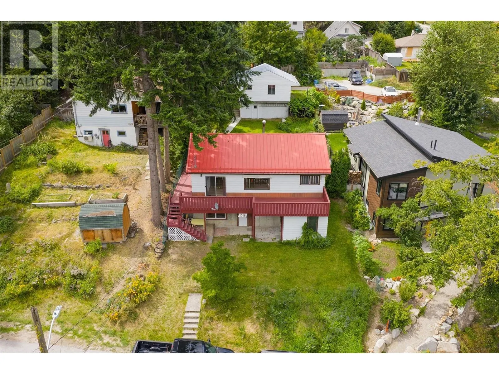 1518 Slocan Street