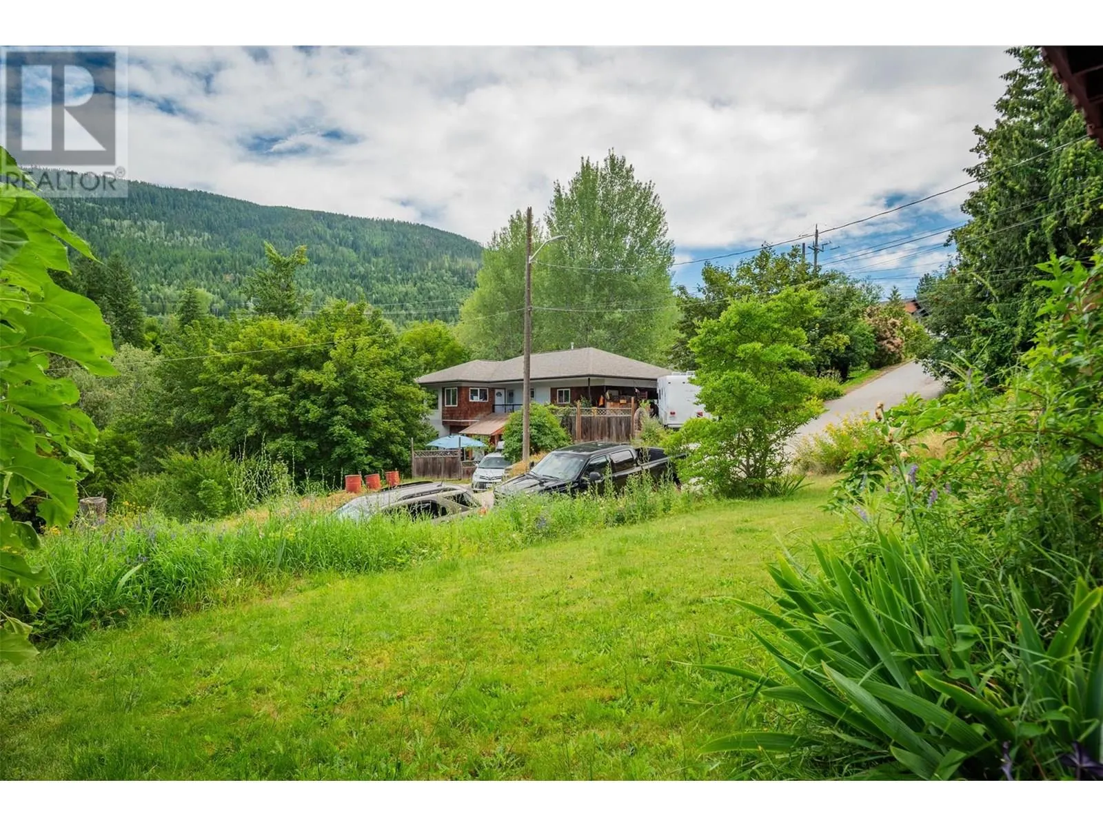 1518 Slocan Street