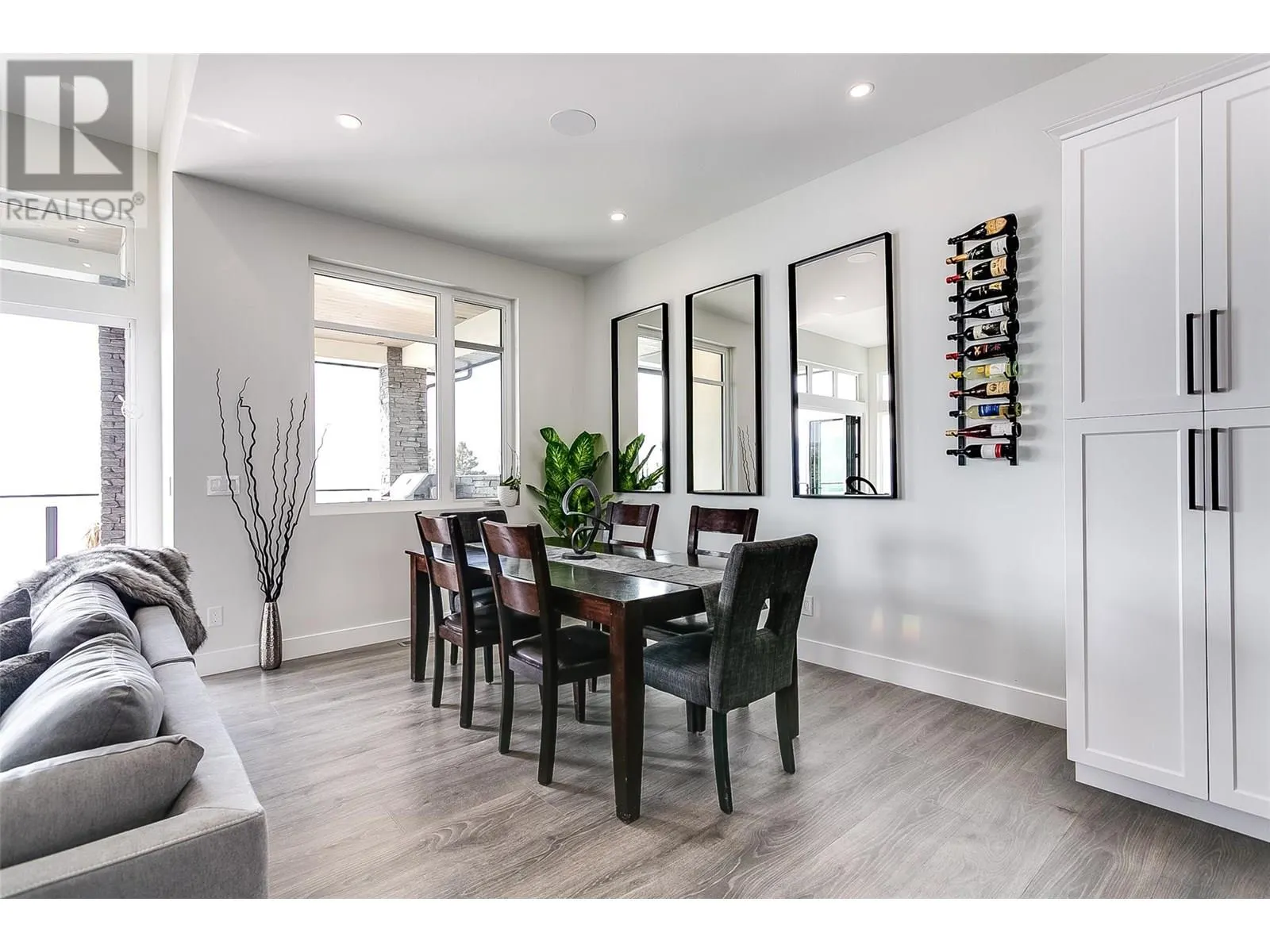 1296 Menu Road