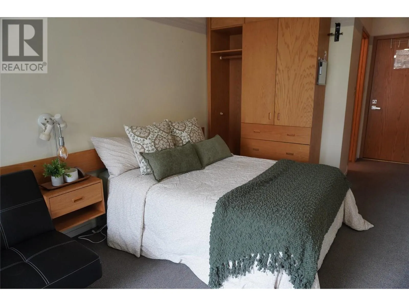 5375 Big White Road Unit# 228