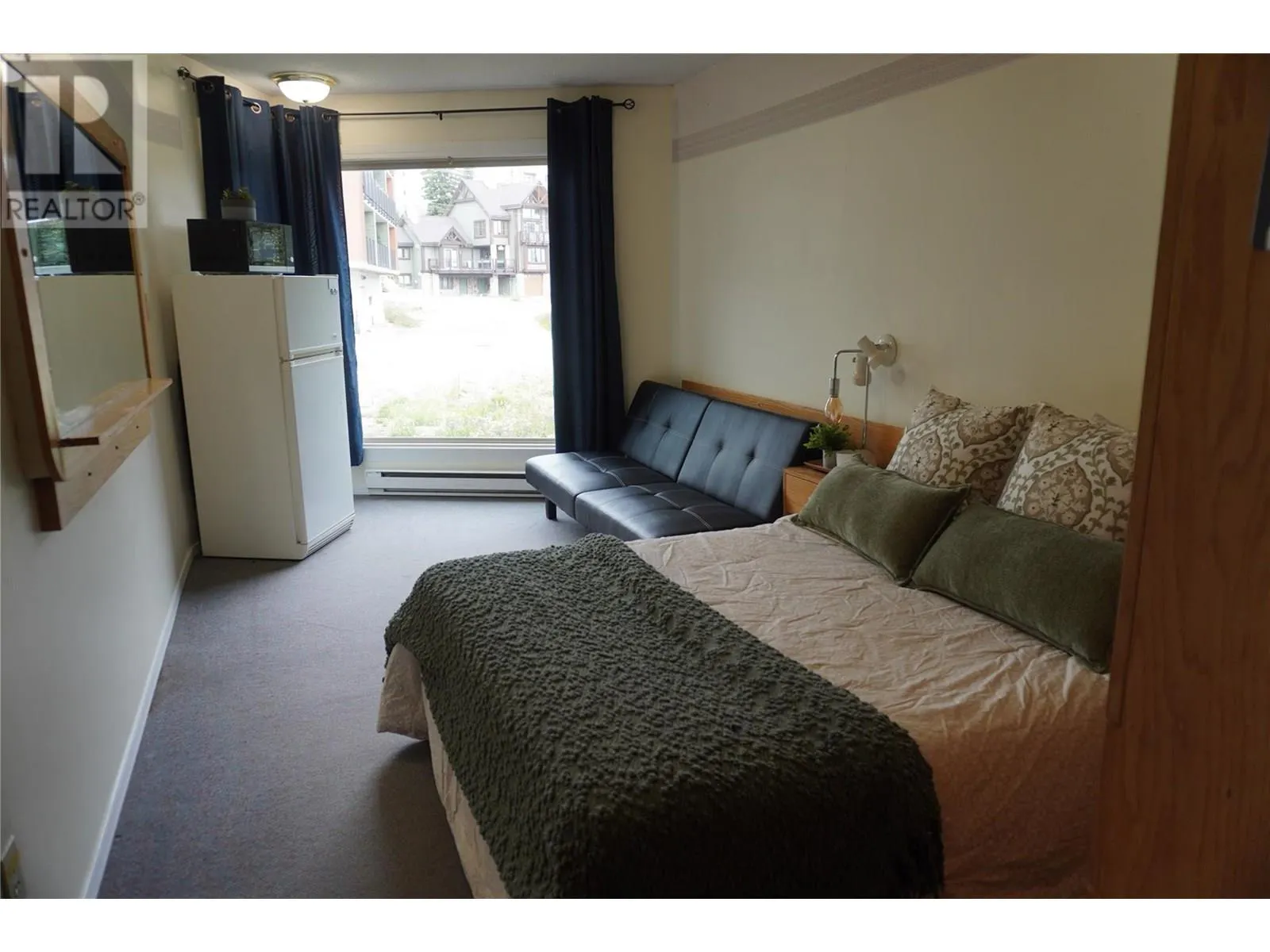 5375 Big White Road Unit# 228