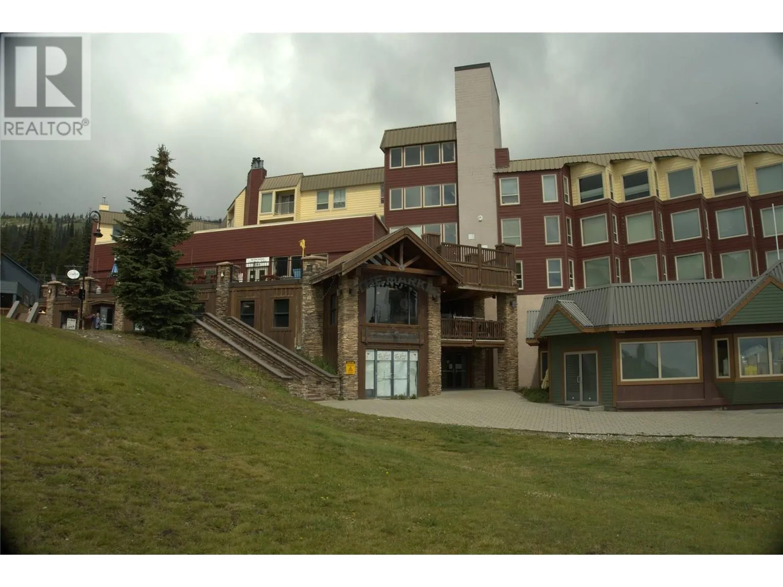 5375 Big White Road Unit# 228