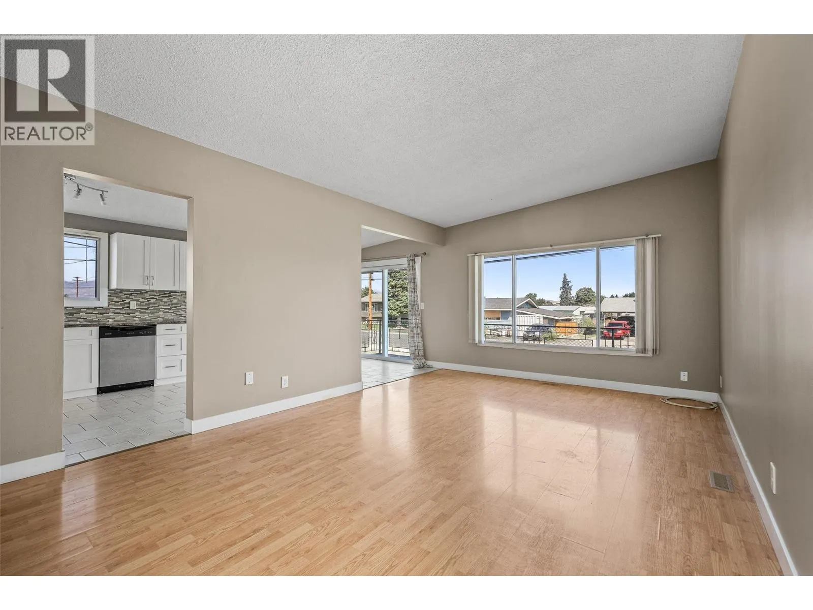 695 Belgo Road