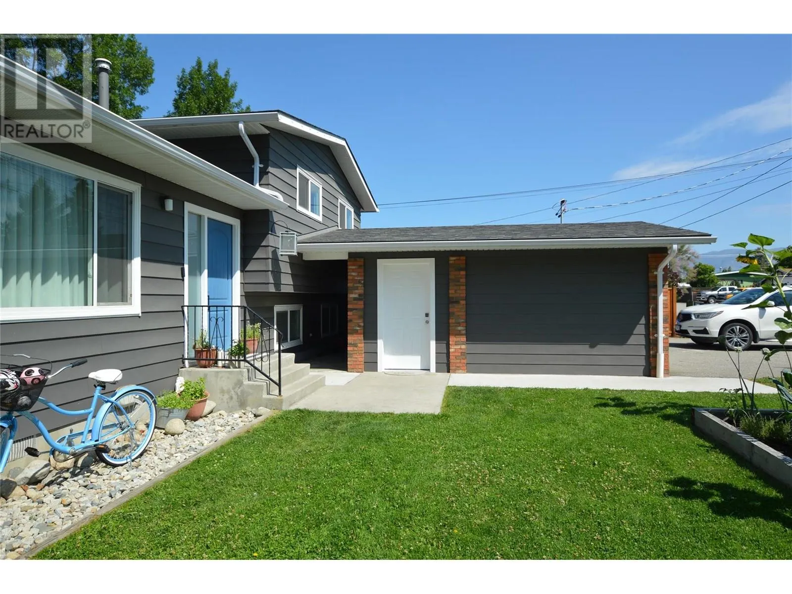 13814 Yule Crescent