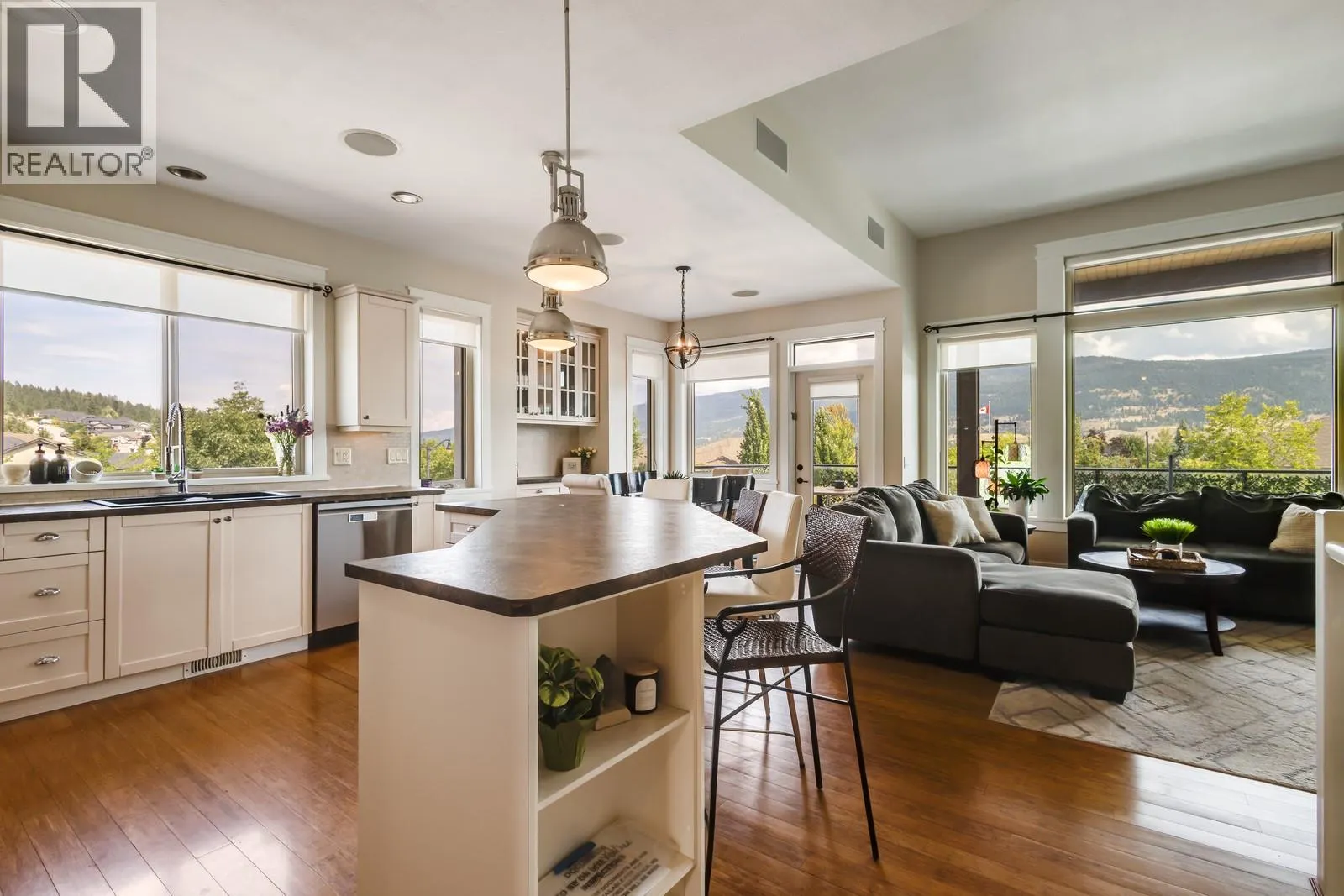 13074 Lake Hill Drive