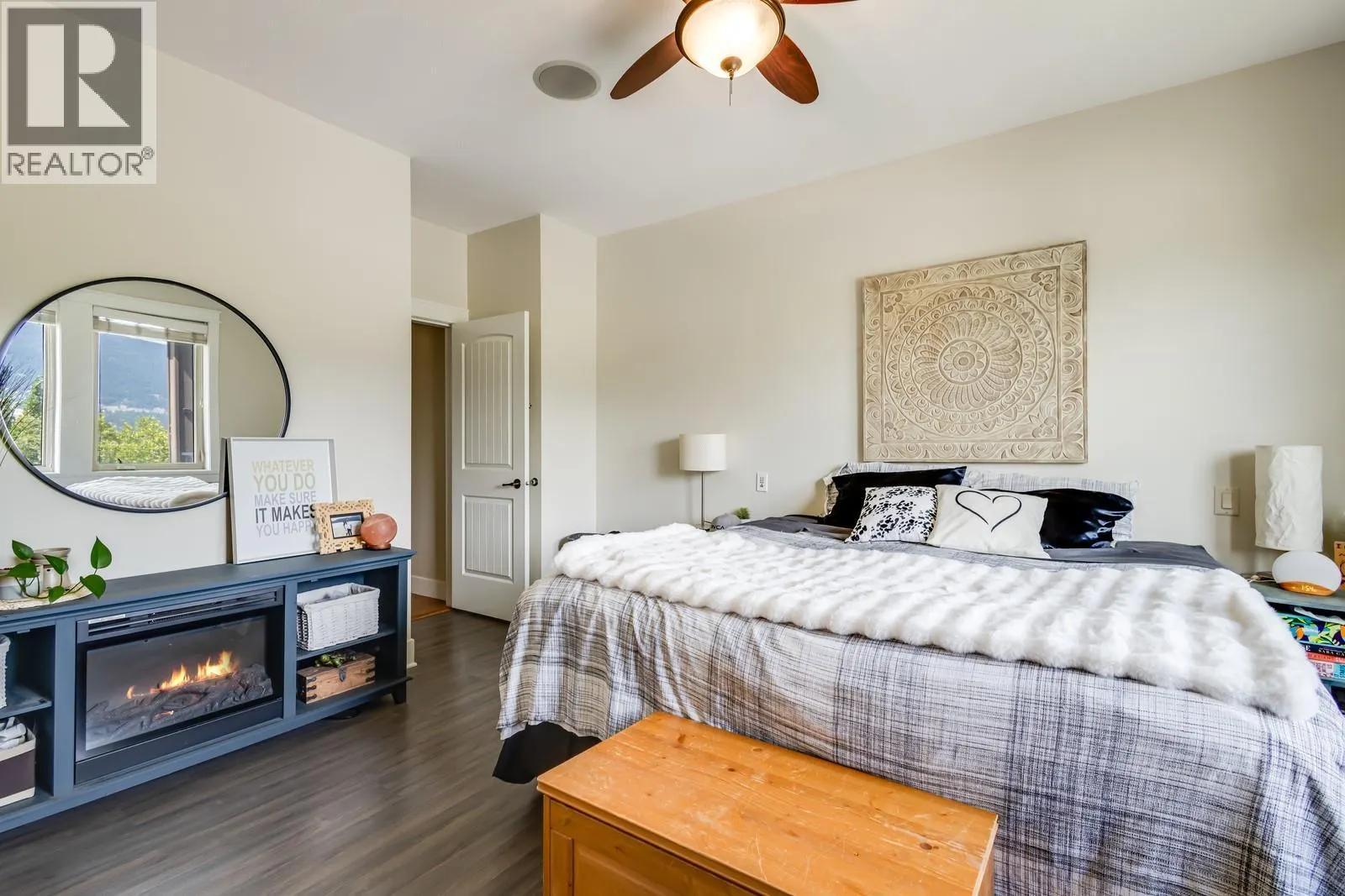 13074 Lake Hill Drive
