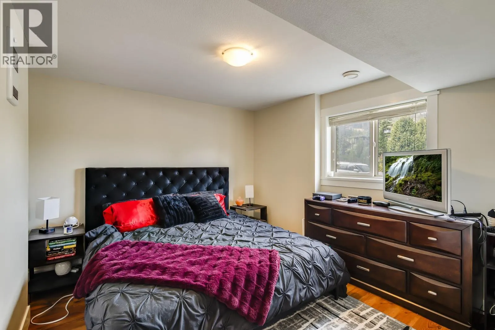 13074 Lake Hill Drive