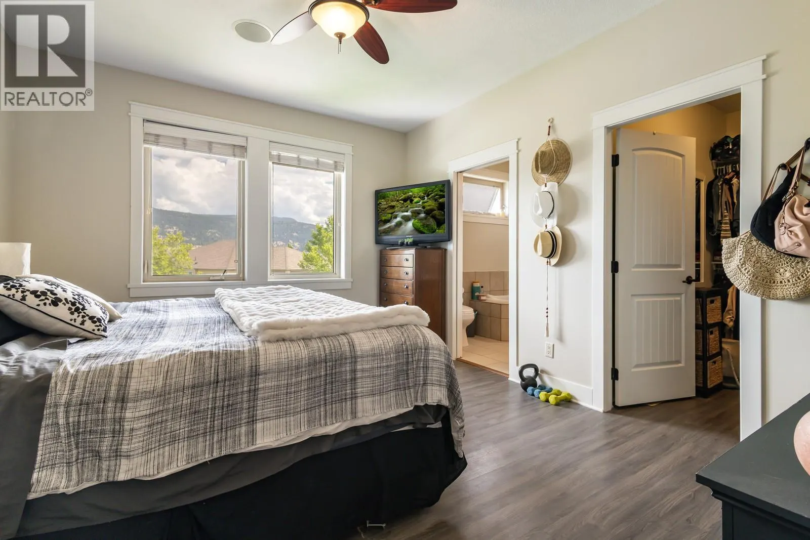13074 Lake Hill Drive