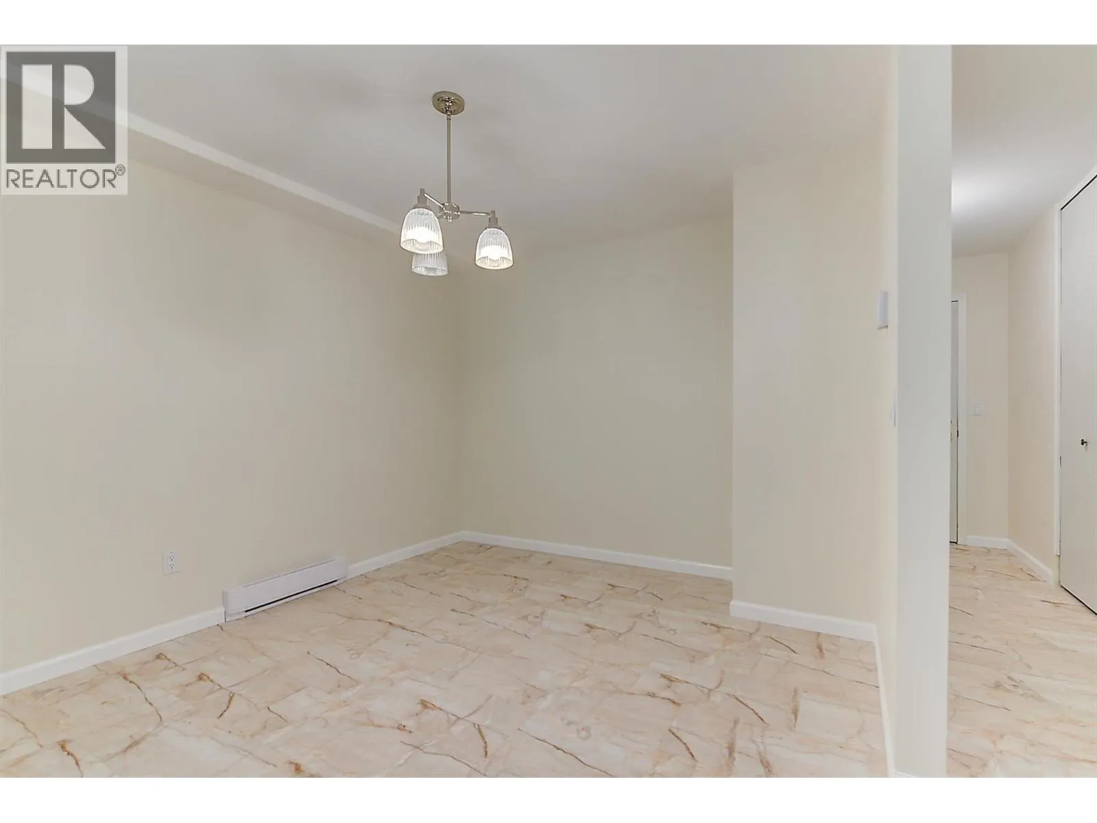 1640 Ufton Court Unit# 104