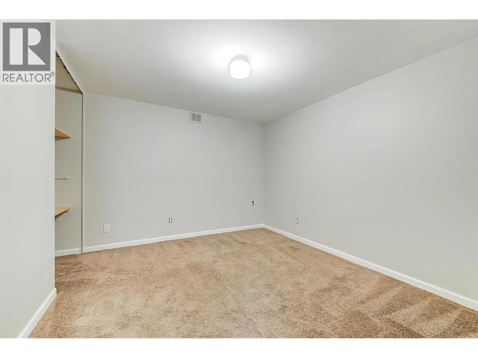 1640 Ufton Court Unit# 104