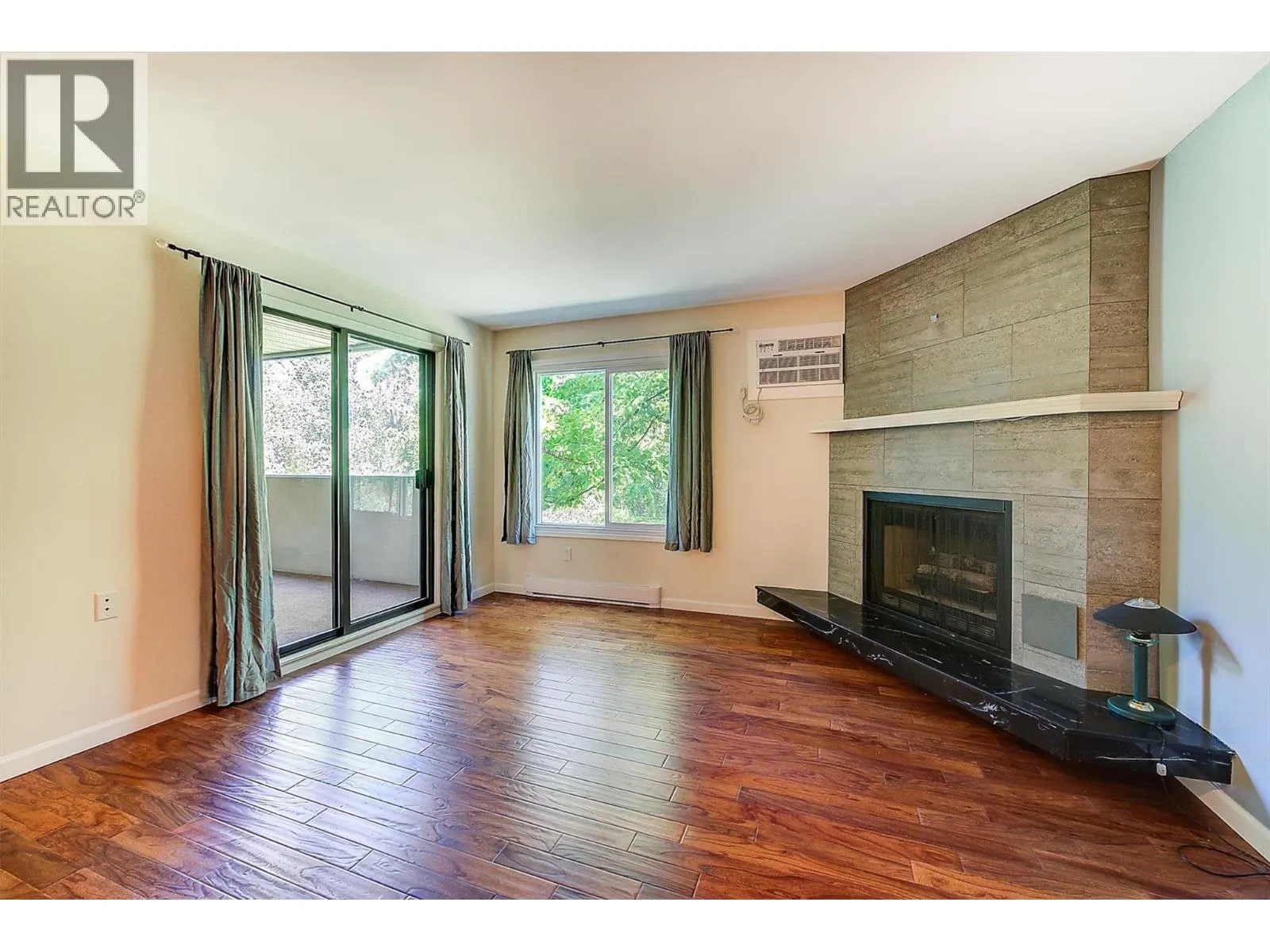 1640 Ufton Court Unit# 104