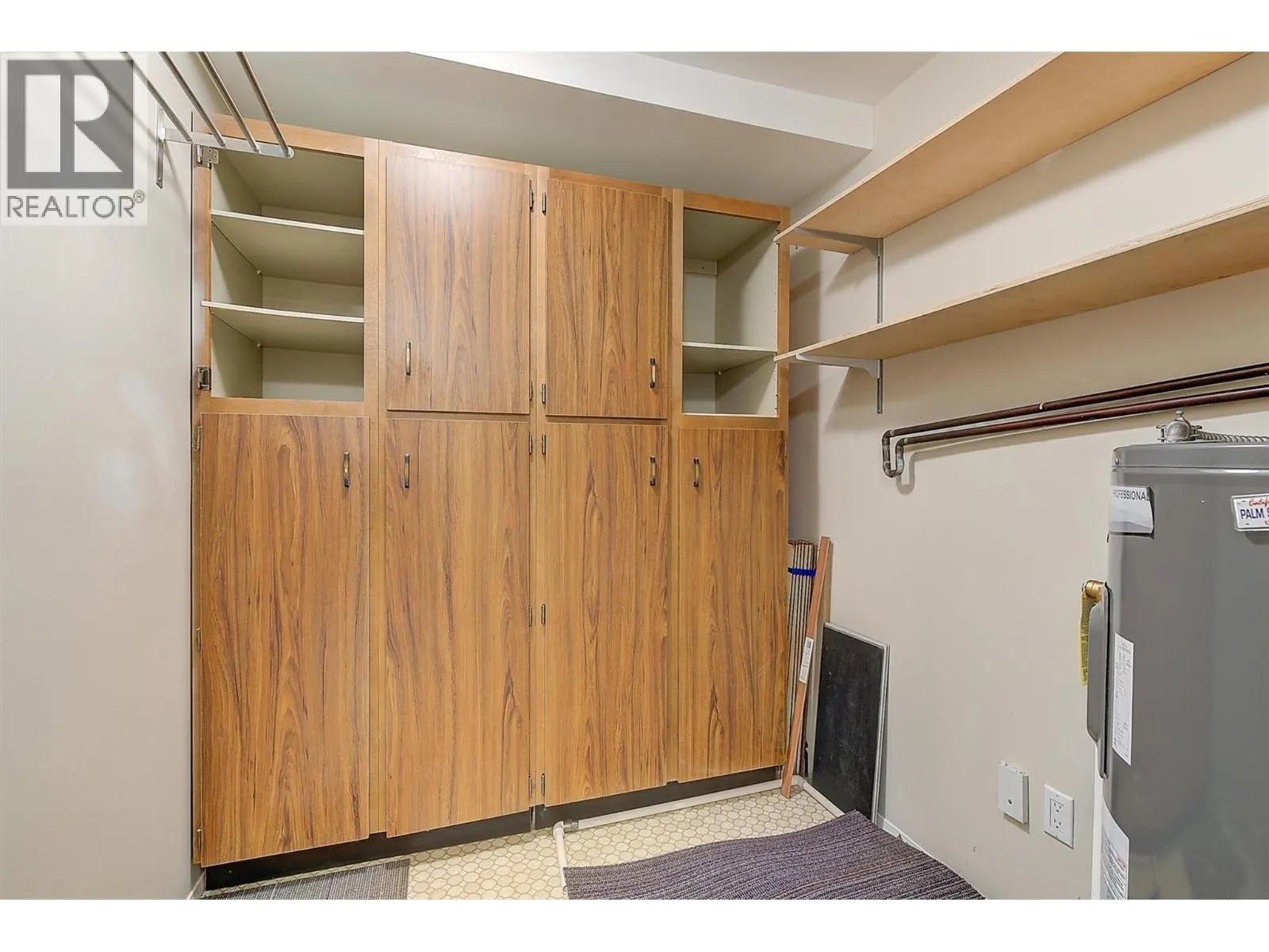 1640 Ufton Court Unit# 104
