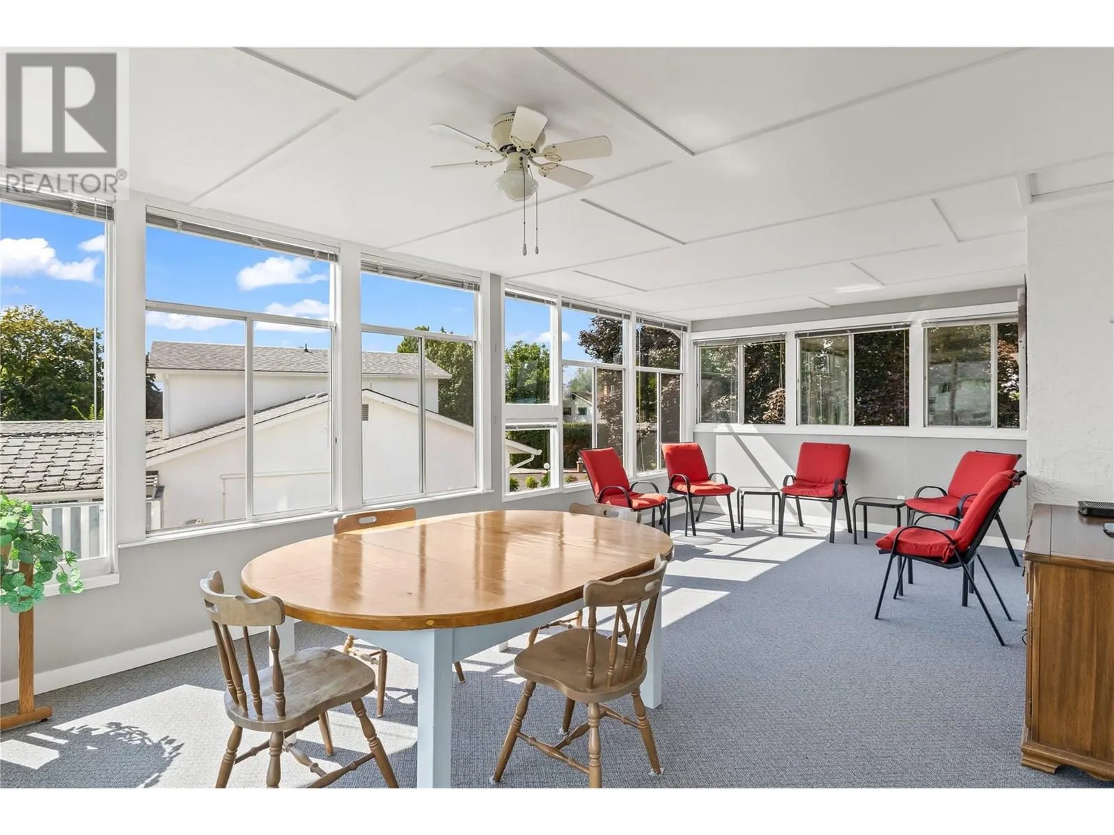 685 Moraine Court
