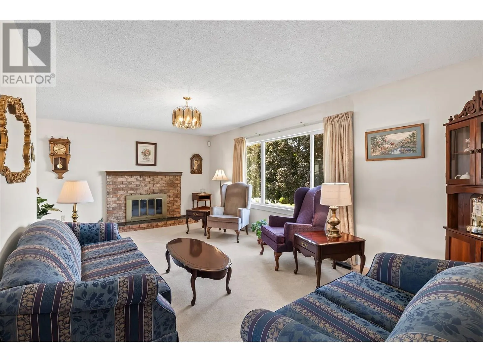 685 Moraine Court