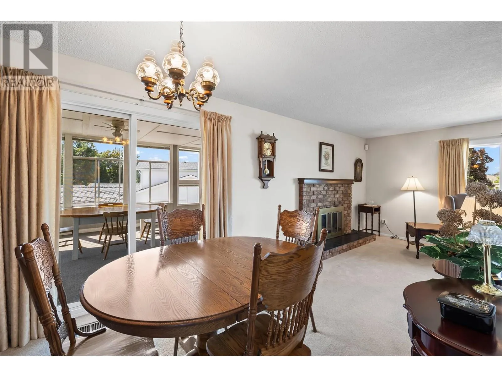 685 Moraine Court