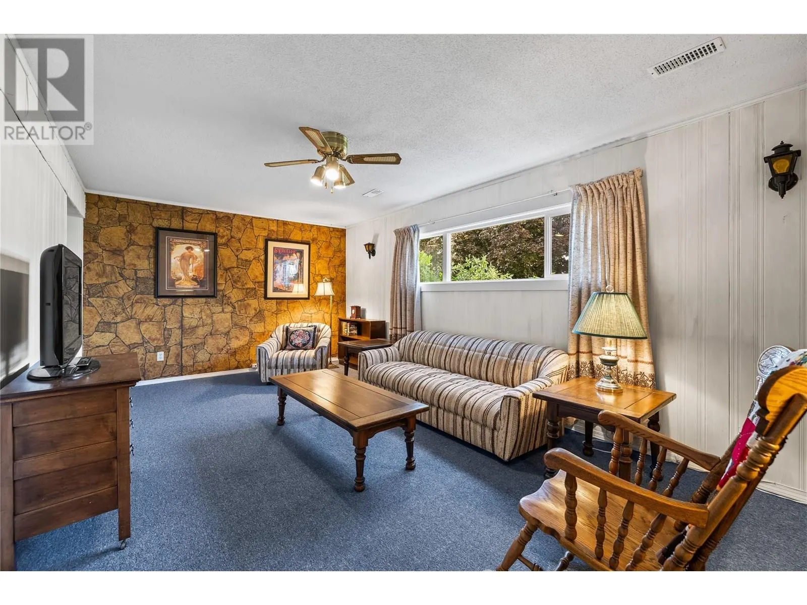 685 Moraine Court