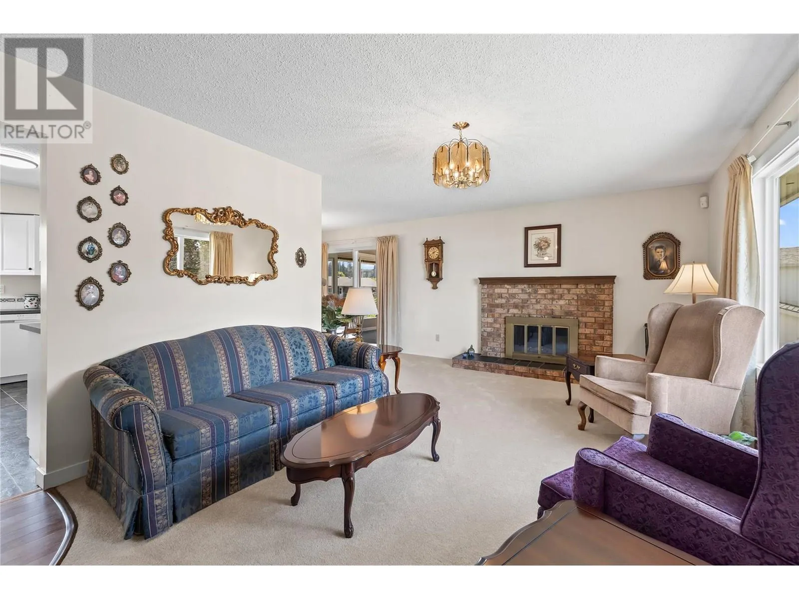685 Moraine Court