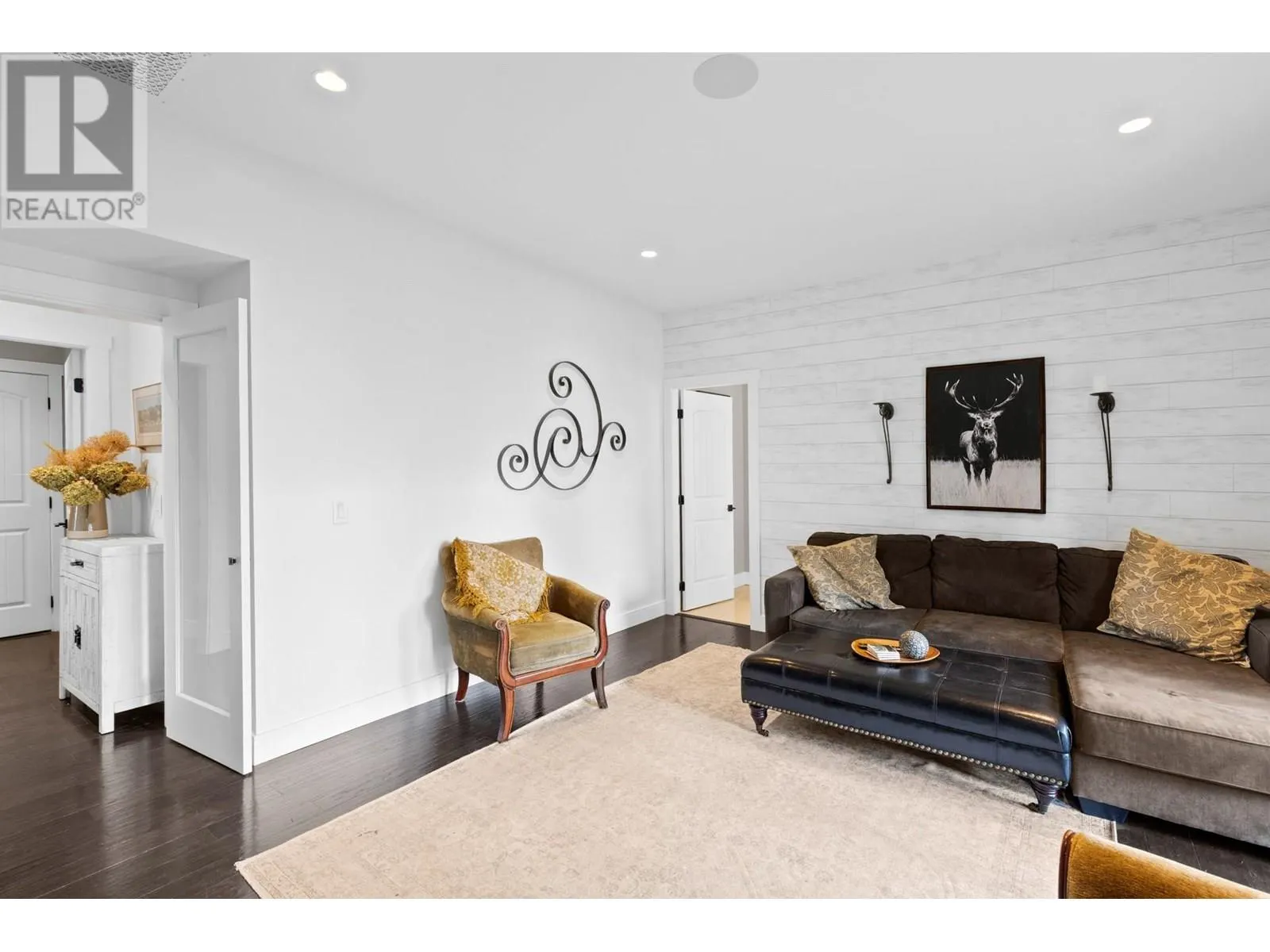 935 Laurier Avenue
