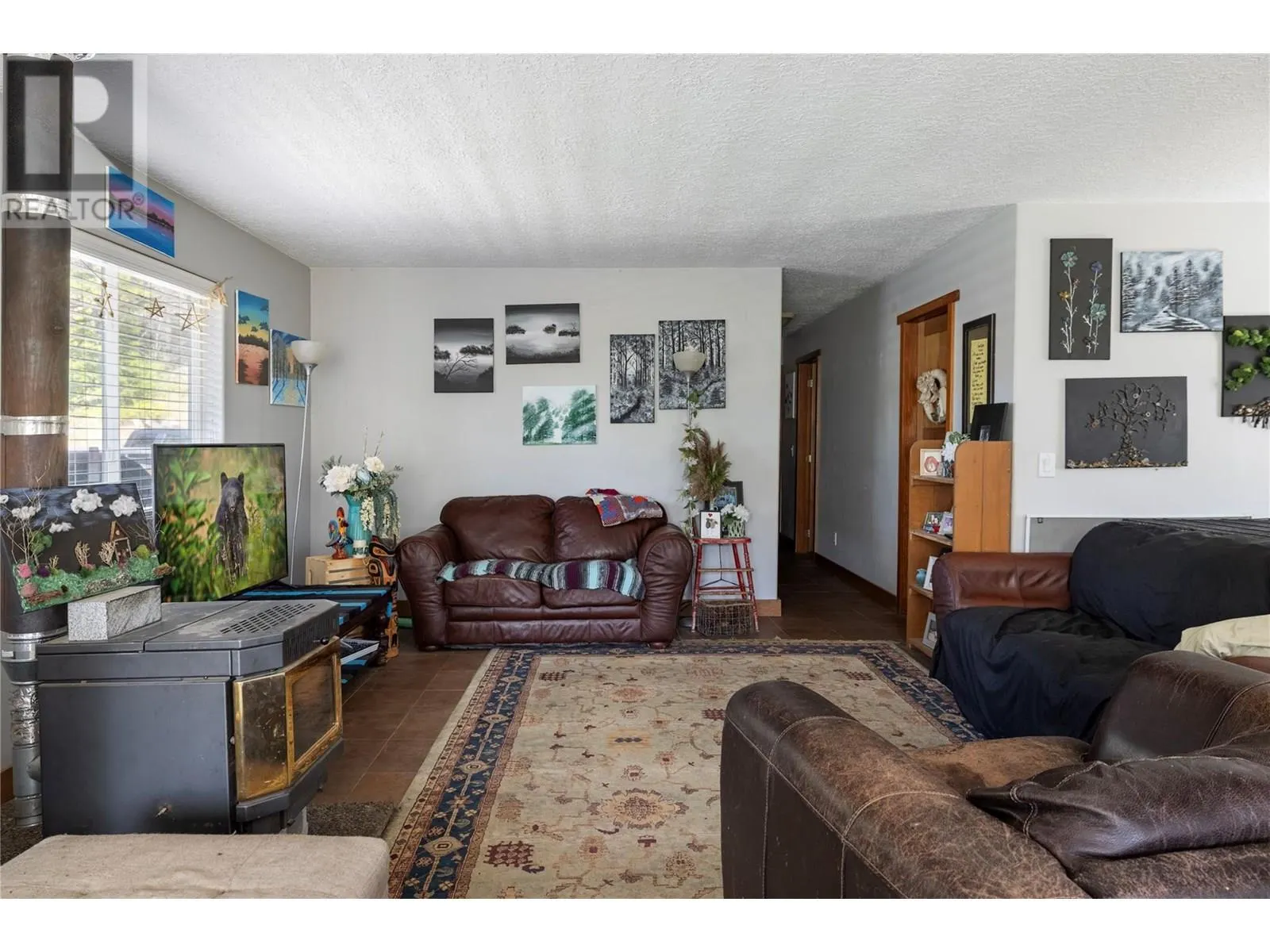 6090 Highway 33