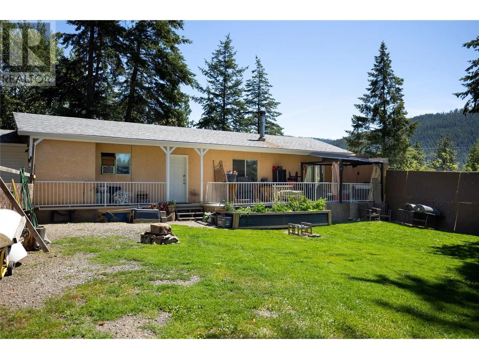 6090 Highway 33