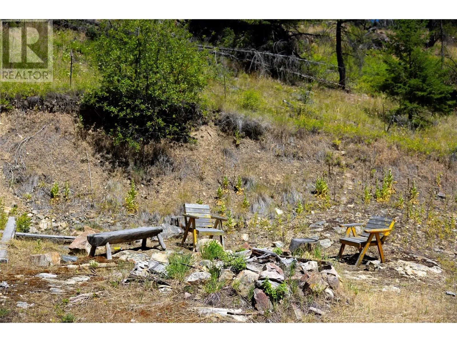 6090 Highway 33