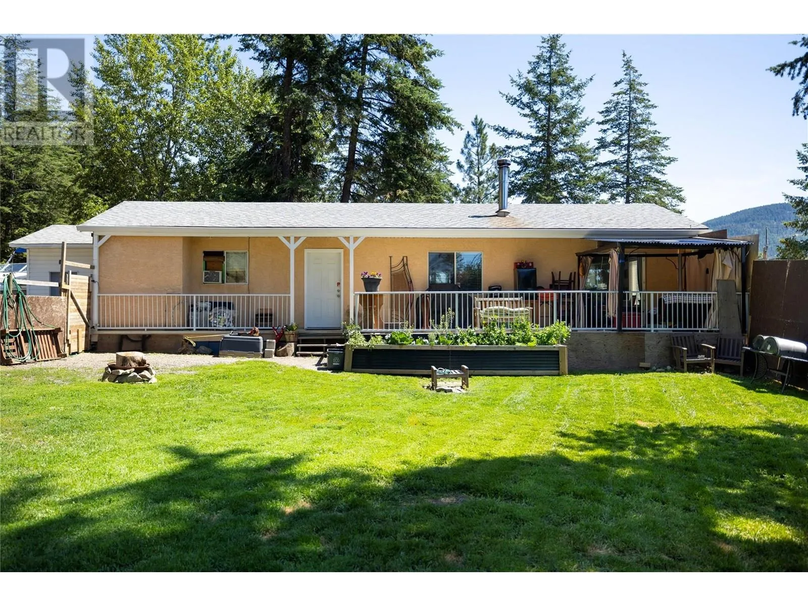 6090 Highway 33