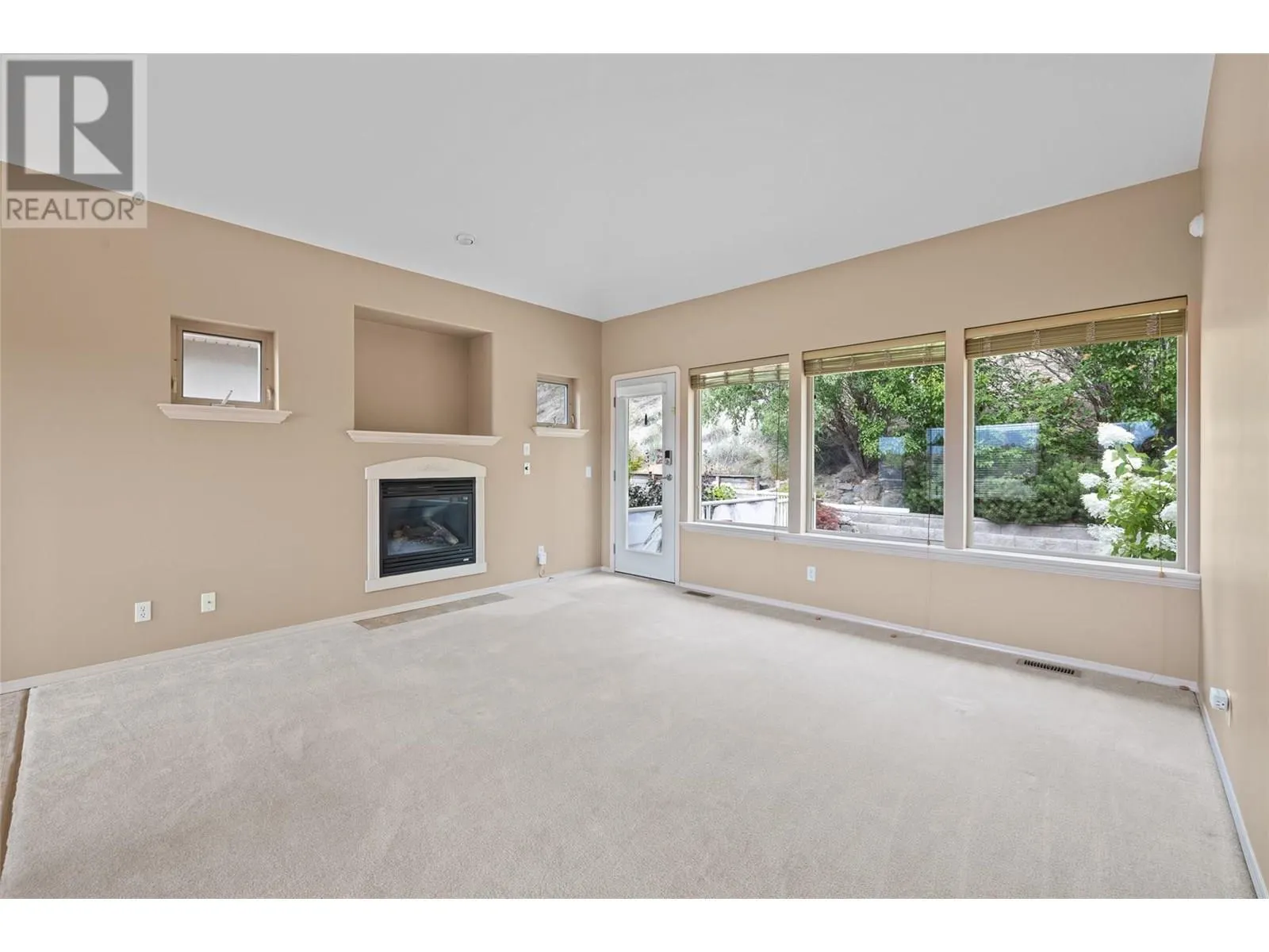 2060 Spyglass Way
