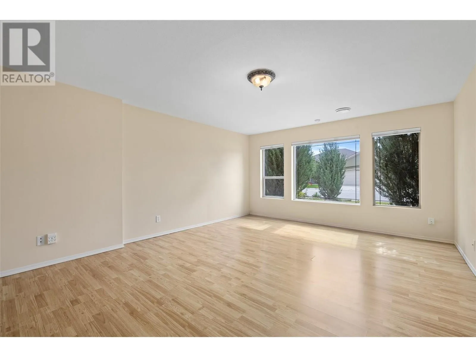 2060 Spyglass Way