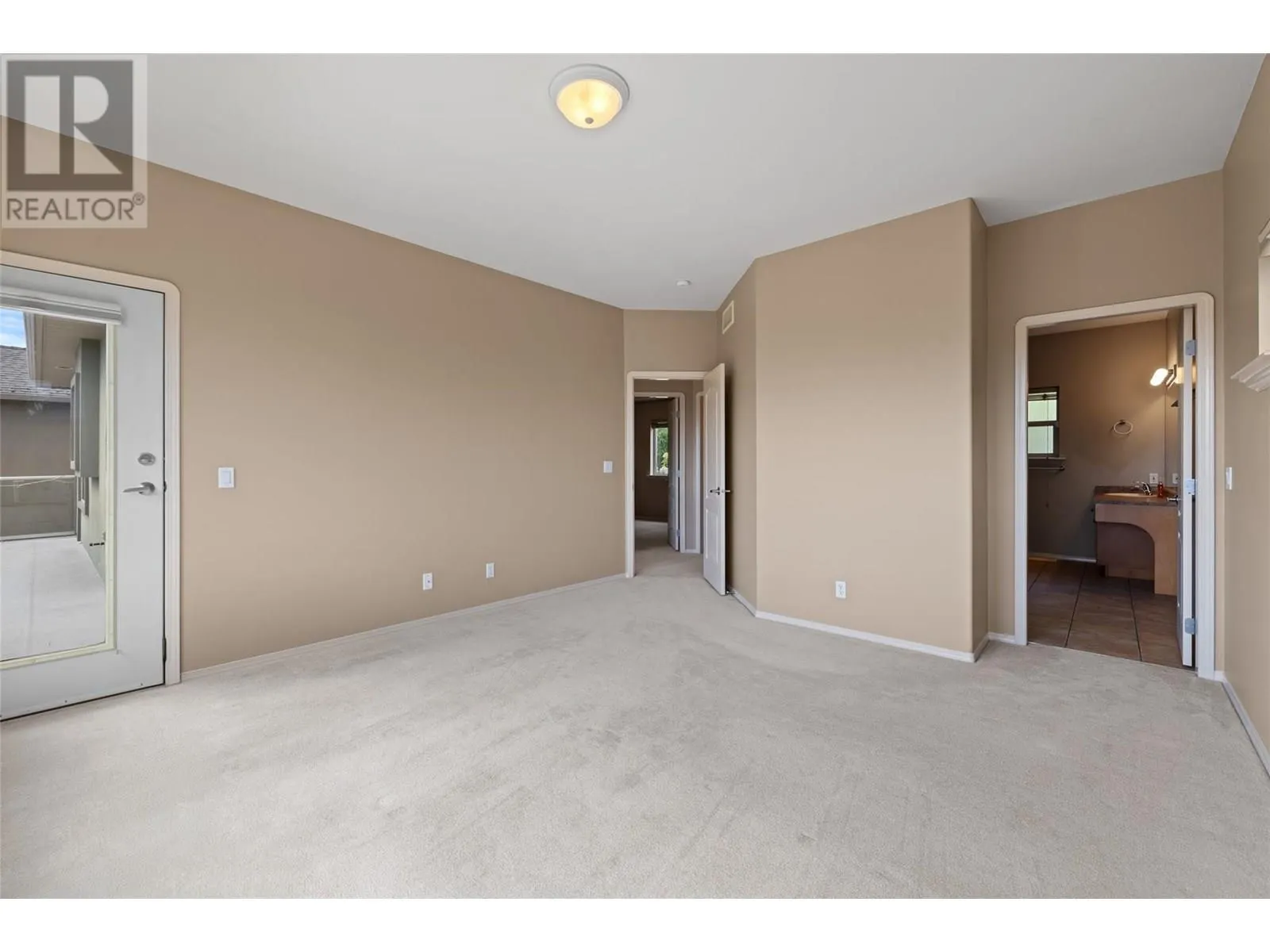 2060 Spyglass Way
