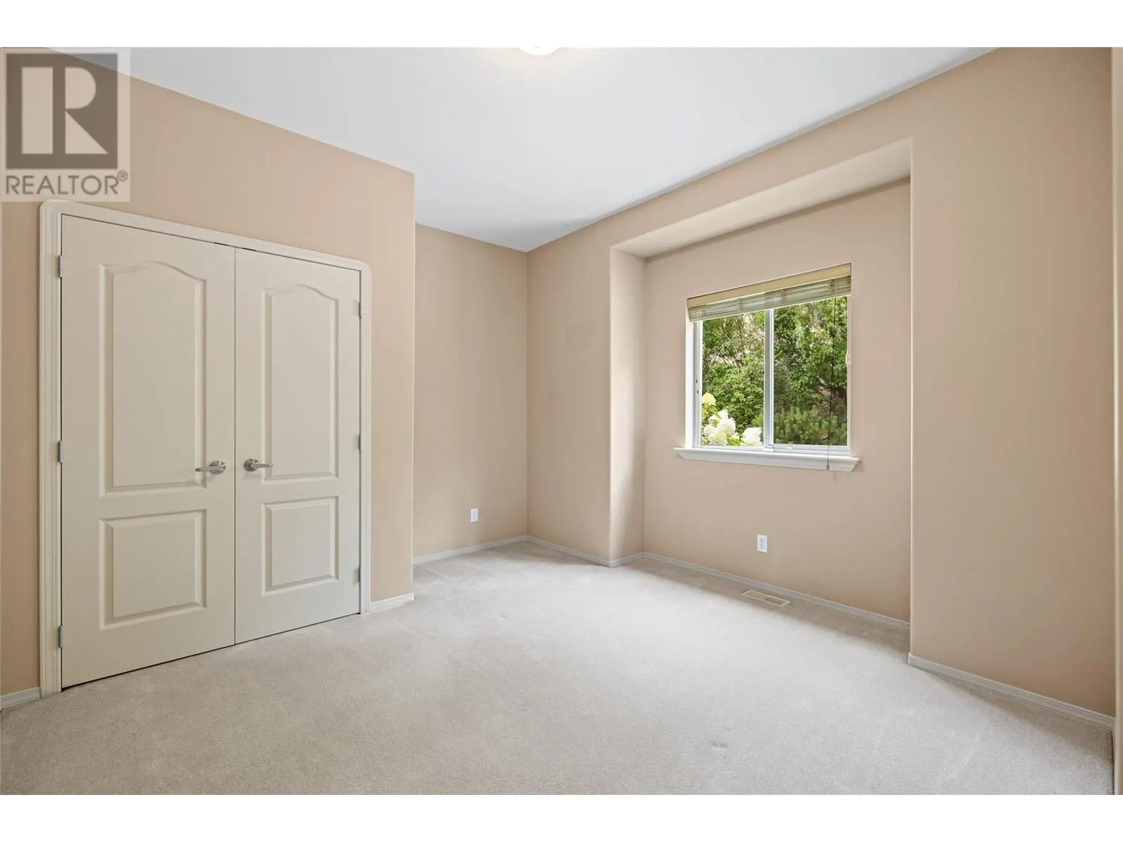 2060 Spyglass Way
