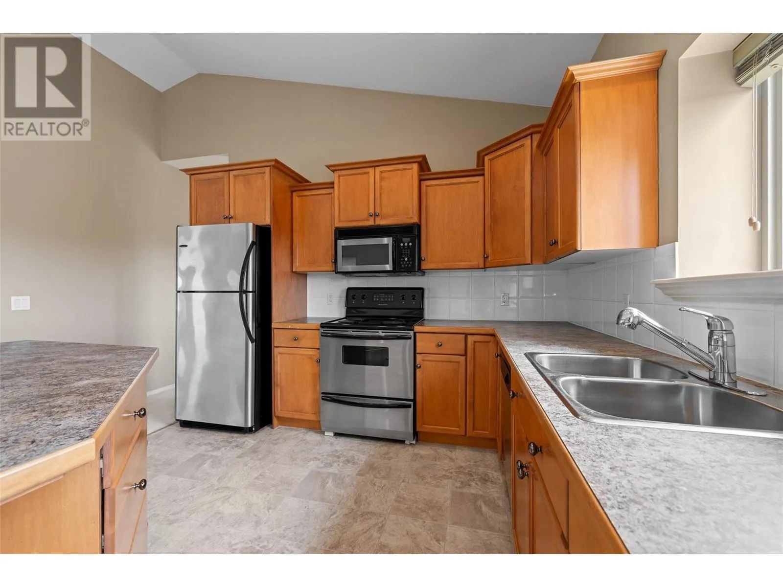 2060 Spyglass Way