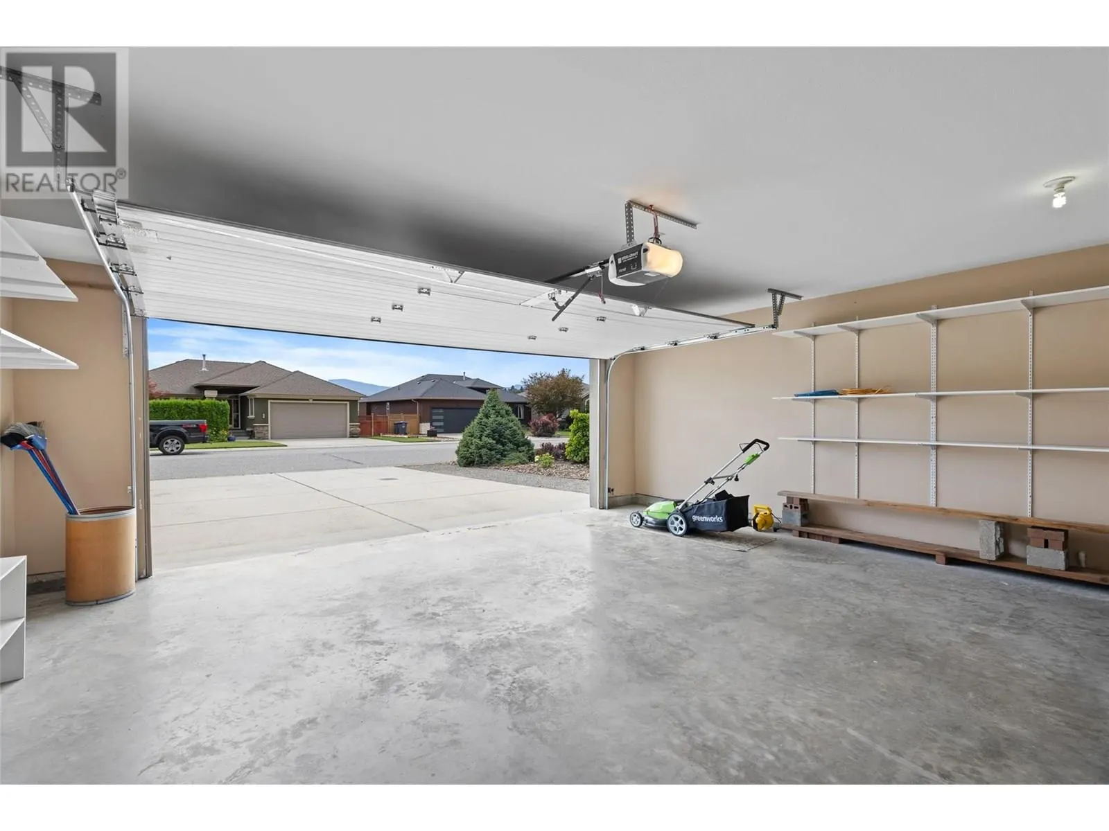 2060 Spyglass Way