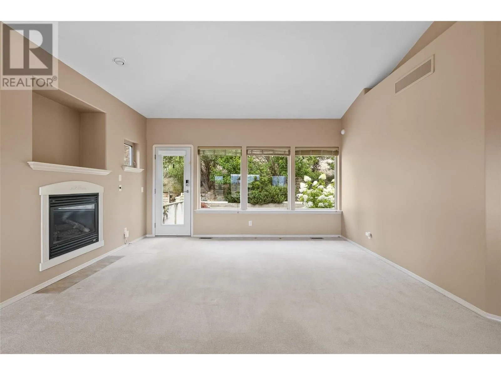 2060 Spyglass Way
