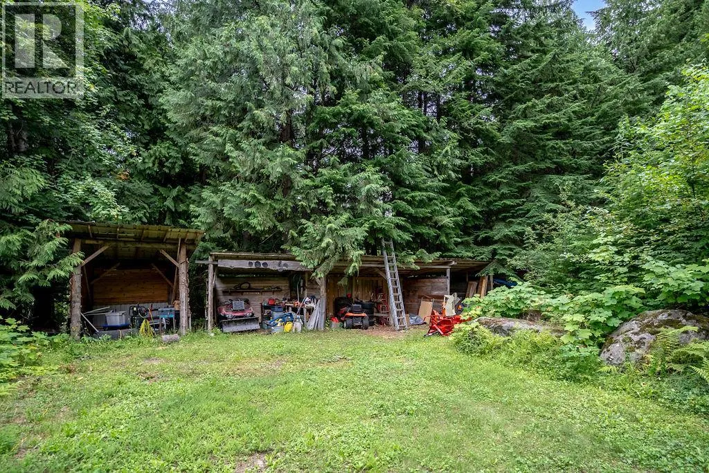2987 SLOCAN VALLEY ROAD W Road