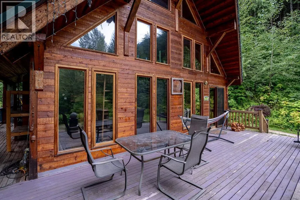 2987 SLOCAN VALLEY ROAD W Road