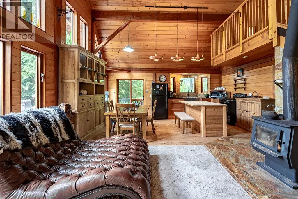 2987 SLOCAN VALLEY ROAD W Road